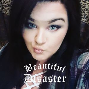 Meet your Posher, Raychel
